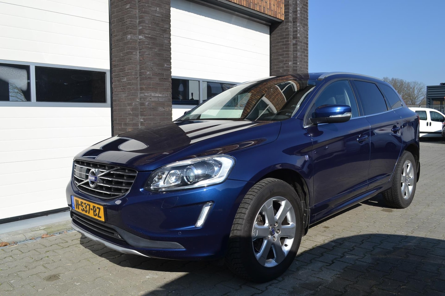 Volvo XC60 - 2.0 T5 FWD Ocean Race 2.0 T5 FWD Ocean Race - AutoWereld.nl