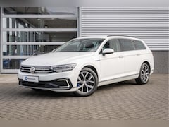 Volkswagen Passat Variant - 1.4 TSI PHEV GTE Business | Trekhaak| Camera | Stoelverwarming|