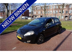 Fiat Grande Punto - 1.4 Active rijdt en schakelt goed