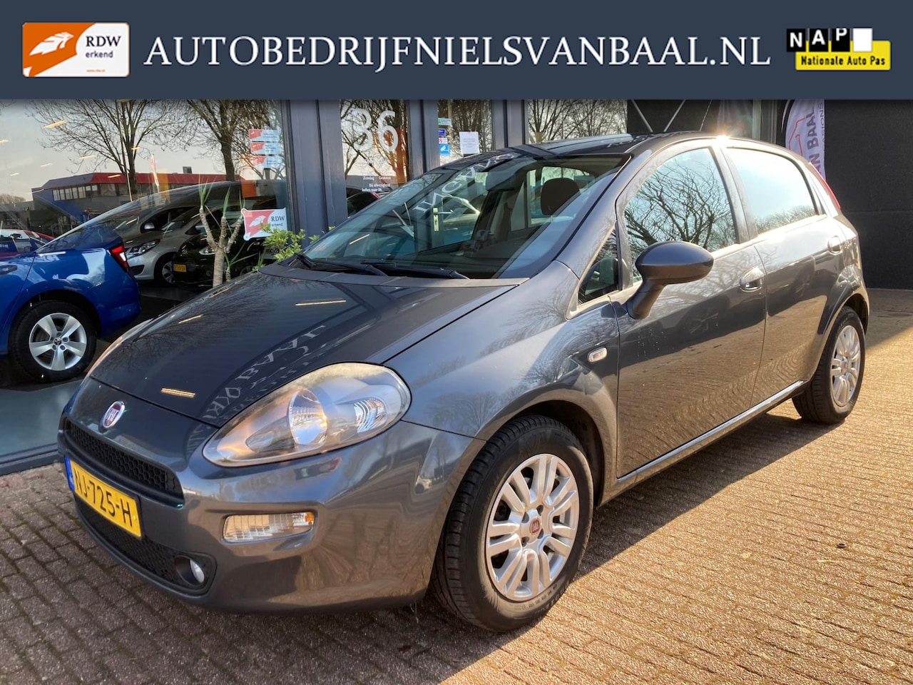 Fiat Punto Evo - 0.9 TwinAir Lounge Navi/Cruise/Clima/PDC/NAP! - AutoWereld.nl