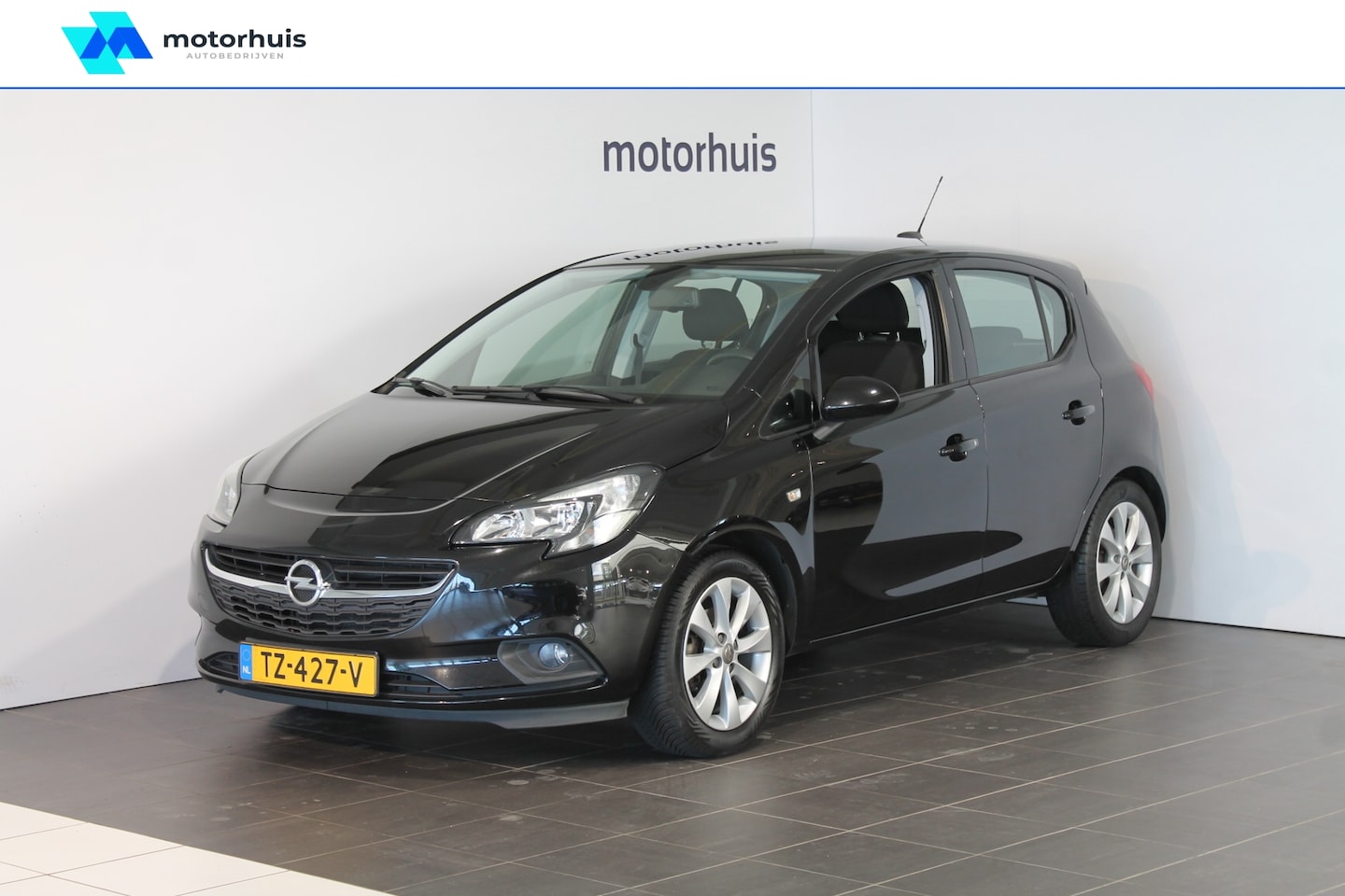 Opel Corsa - 1.4 | Favourite | Navigatie | Parkeersensoren | Bluetooth - AutoWereld.nl