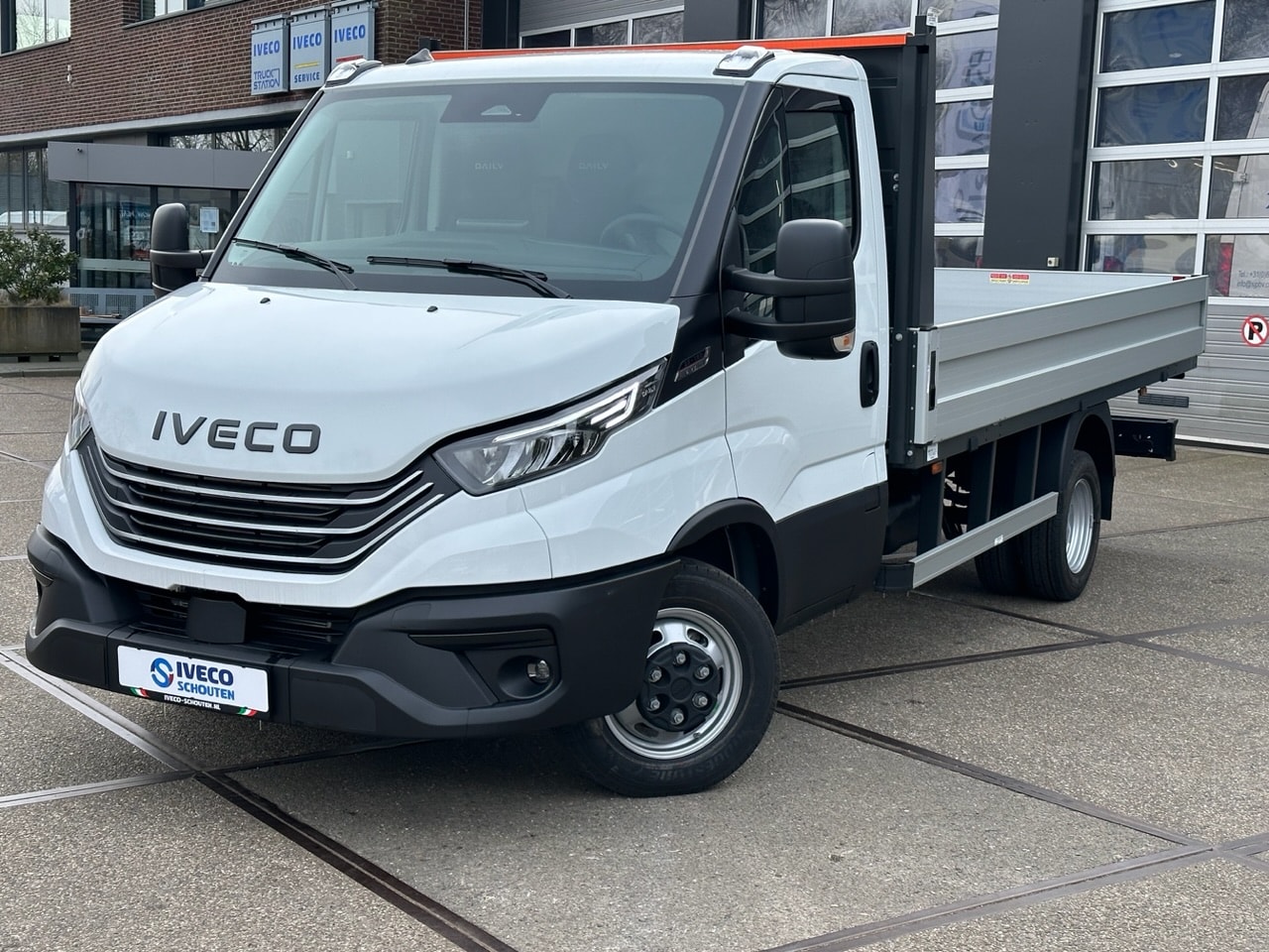 Iveco Daily - 35C16H3.0A8 WB 3.750 Scattolini Openlaadbak - AutoWereld.nl