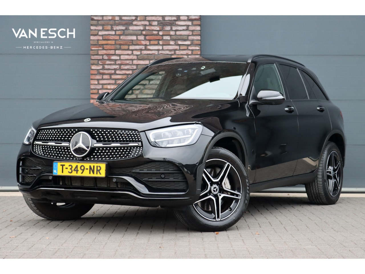 Mercedes-Benz GLC-klasse - 300e 4MATIC AMG Line Aut9 | Distronic+ | Trekhaak | Keyless Go | Surround Camera | Geluids - AutoWereld.nl