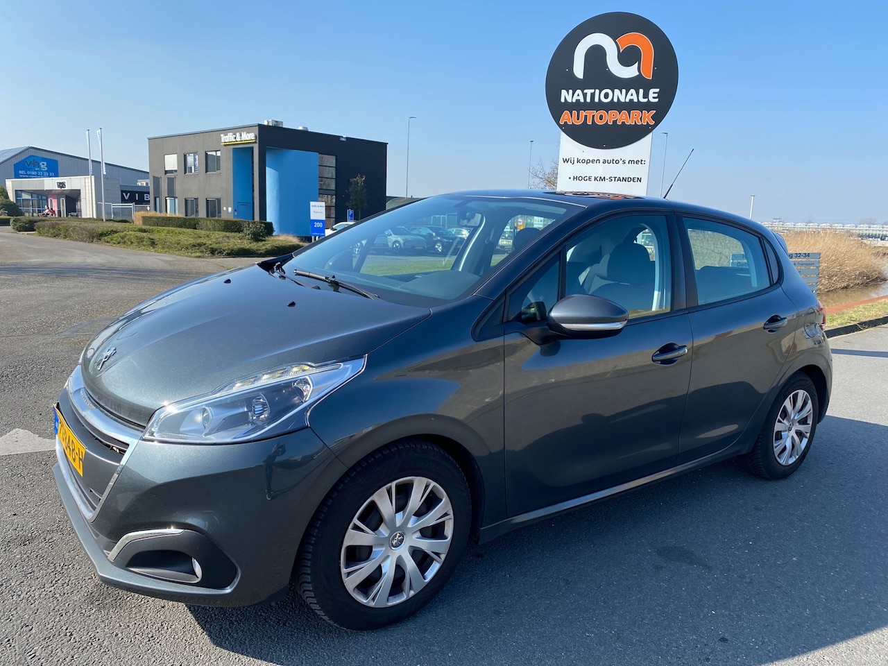 Peugeot 208 - 2017 * 1.6 BlueHDi Blue Lease * Euro 6 * - AutoWereld.nl