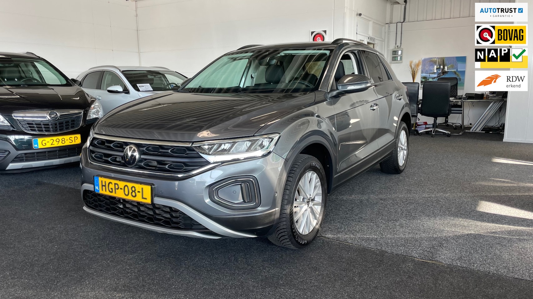 Volkswagen T-Roc - 1.0 TSI Life Edition 1.0 TSI Life Edition, Nav, Climate, Carplay, Led, Lichtmetaal. - AutoWereld.nl