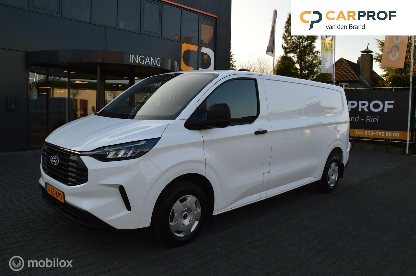 Ford Transit Custom - 300 2.0 TDCI L2H1 AUTOMAAT, TREKHAAK - AutoWereld.nl