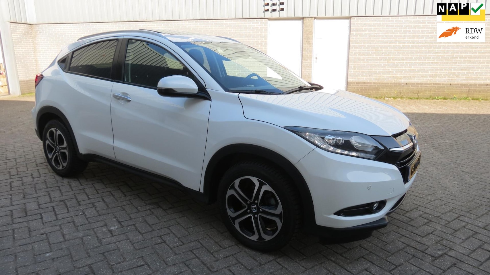 Honda HR-V - 1.5 i-VTEC Executive 1.5 i-VTEC Executive - AutoWereld.nl