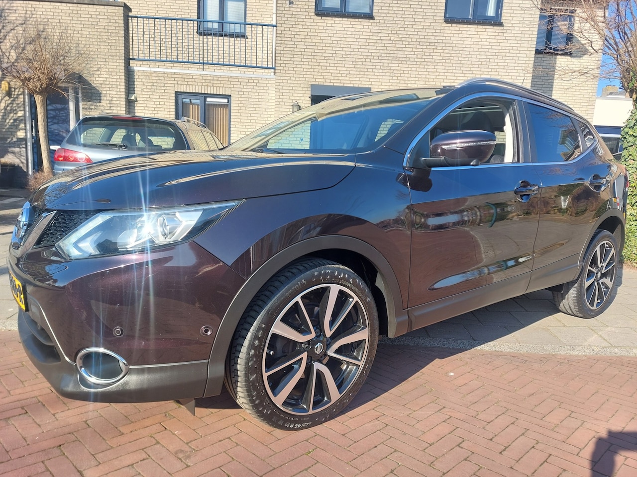 Nissan Qashqai - 1.2 Tekna Trekhaak/leer - AutoWereld.nl