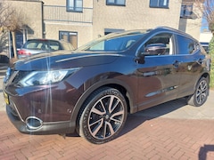 Nissan Qashqai - 1.2 Tekna Trekhaak/leer