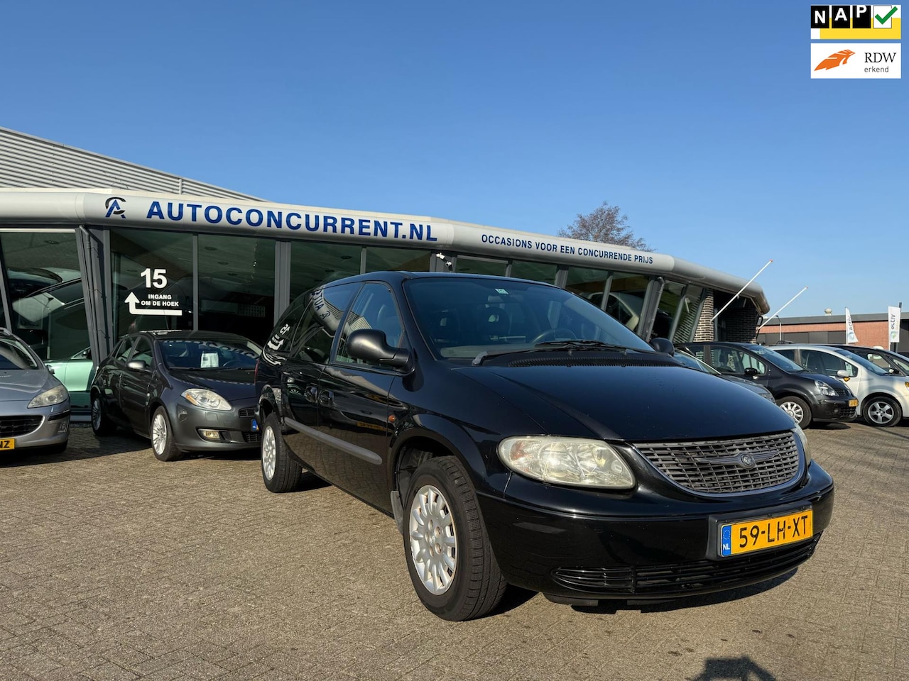 Chrysler Grand Voyager - 2.4i SE Luxe 2.4i SE Luxe, 7p. Automaat, Nieuwe APK, Inruil mogelijk. - AutoWereld.nl