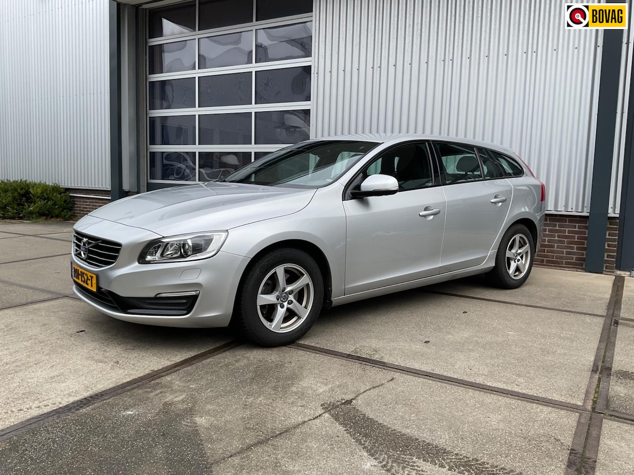 Volvo V60 - 2.0 T3 Polar+ Dynamic - AutoWereld.nl