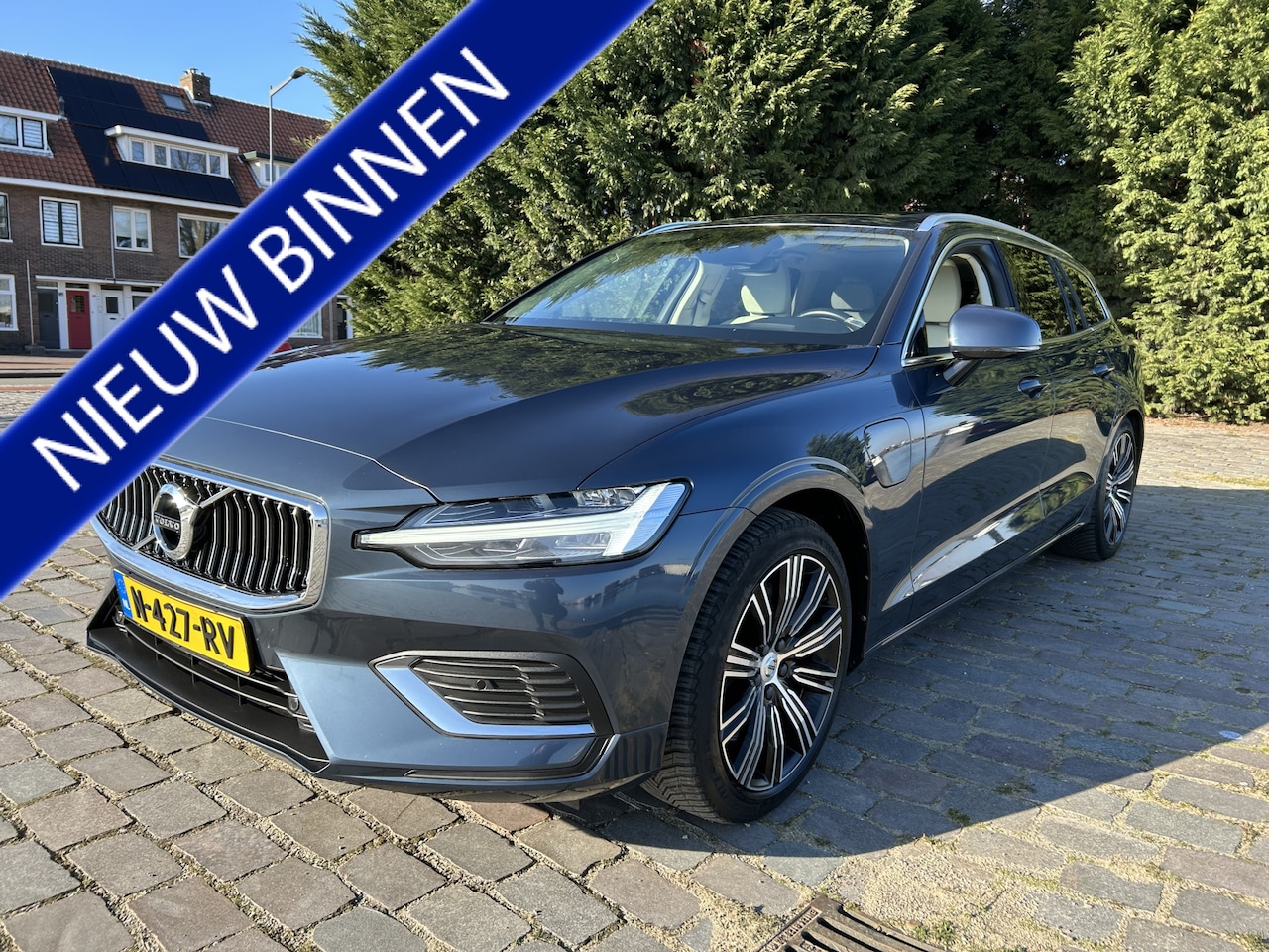 Volvo V60 - 2.0 T8 Twin Engine AWD R-Design alle opties. bom vol ! - AutoWereld.nl