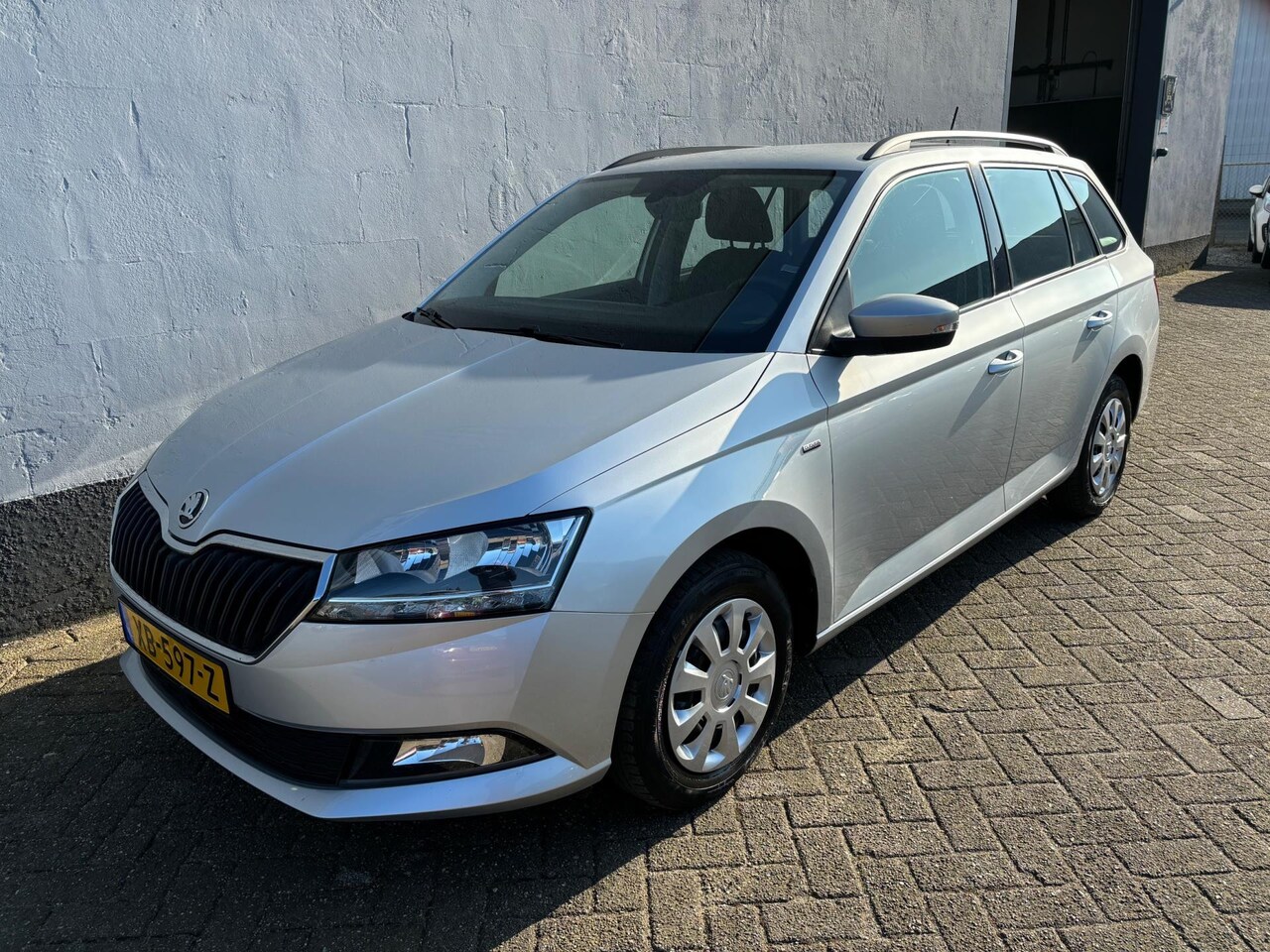 Skoda Fabia Combi - 1.0 Clever - Navigatie - Cruise Control - AutoWereld.nl