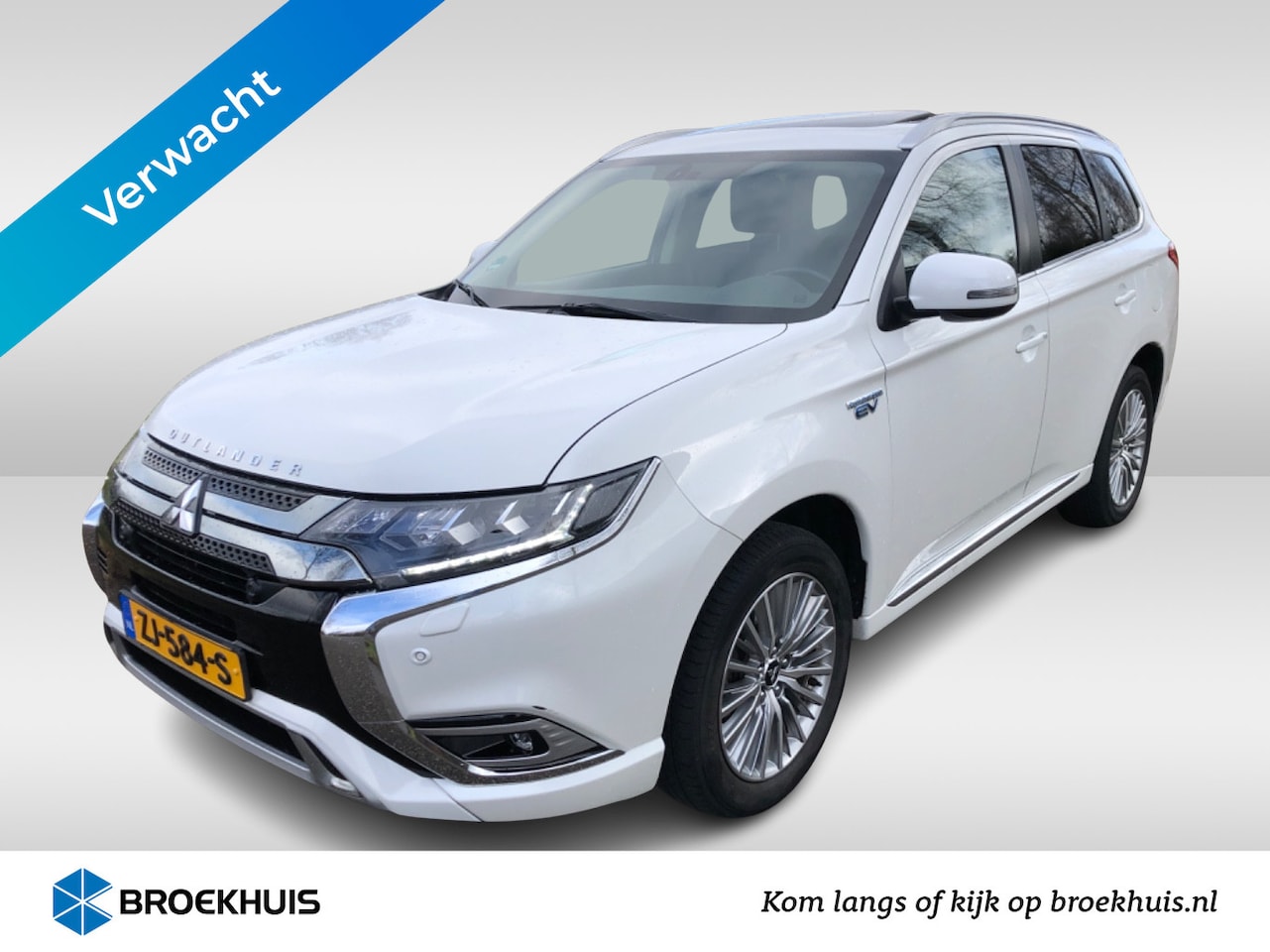 Mitsubishi Outlander - 2.4 PHEV Intense+ | Dealer Onderhouden! | Trekhaak | Camera | LED | Clima | Navi By App | - AutoWereld.nl