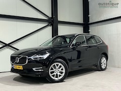 Volvo XC60 - 2.0 T8 Twin Engine AWD Momentum Pro Aut. | panorama | navi | trekhaak |