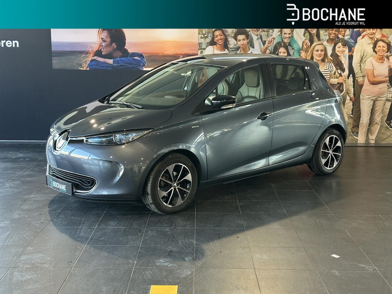 Renault Zoe - R90 Bose 41 kWh (ex Accu) NAVIGATIE | ACHTERUITRIJCAMERA | LEDEREN BEKLEDING | CLIMATE CON - AutoWereld.nl