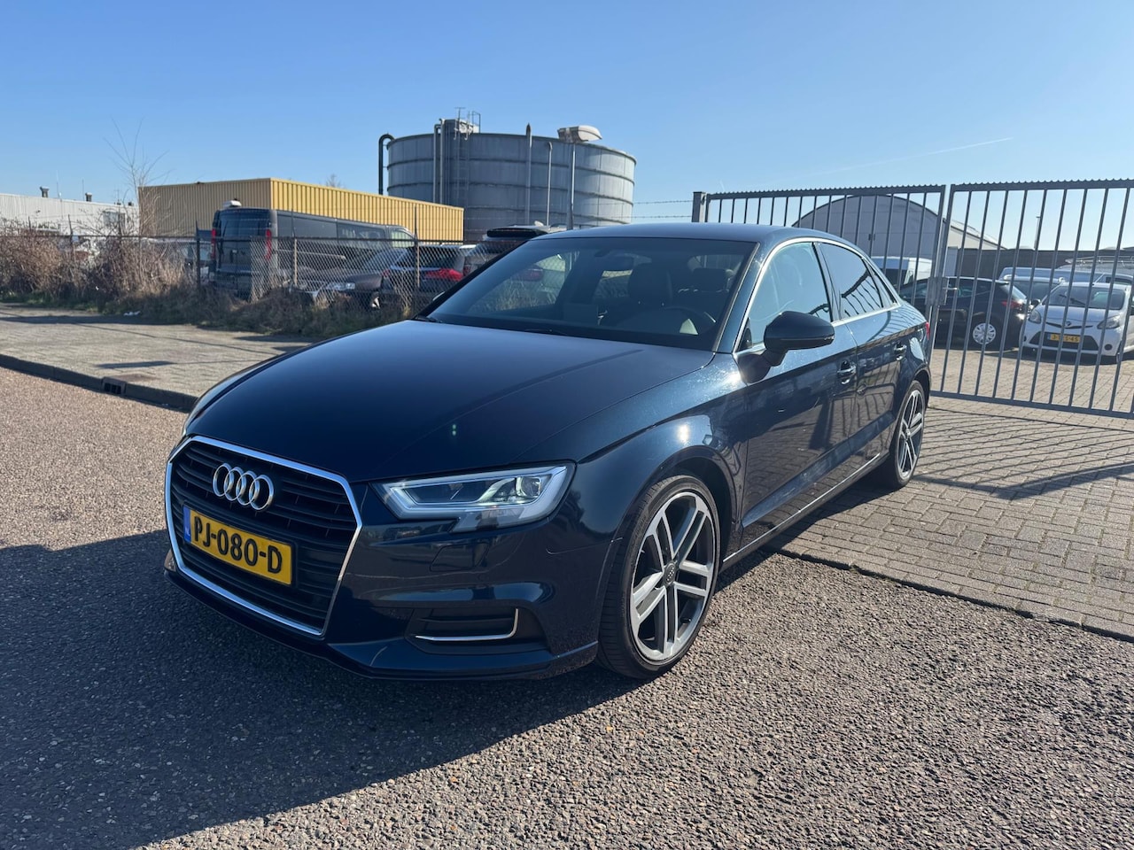 Audi A3 Limousine - 1.6 TDI S-TRONIC FACELIFT - AutoWereld.nl