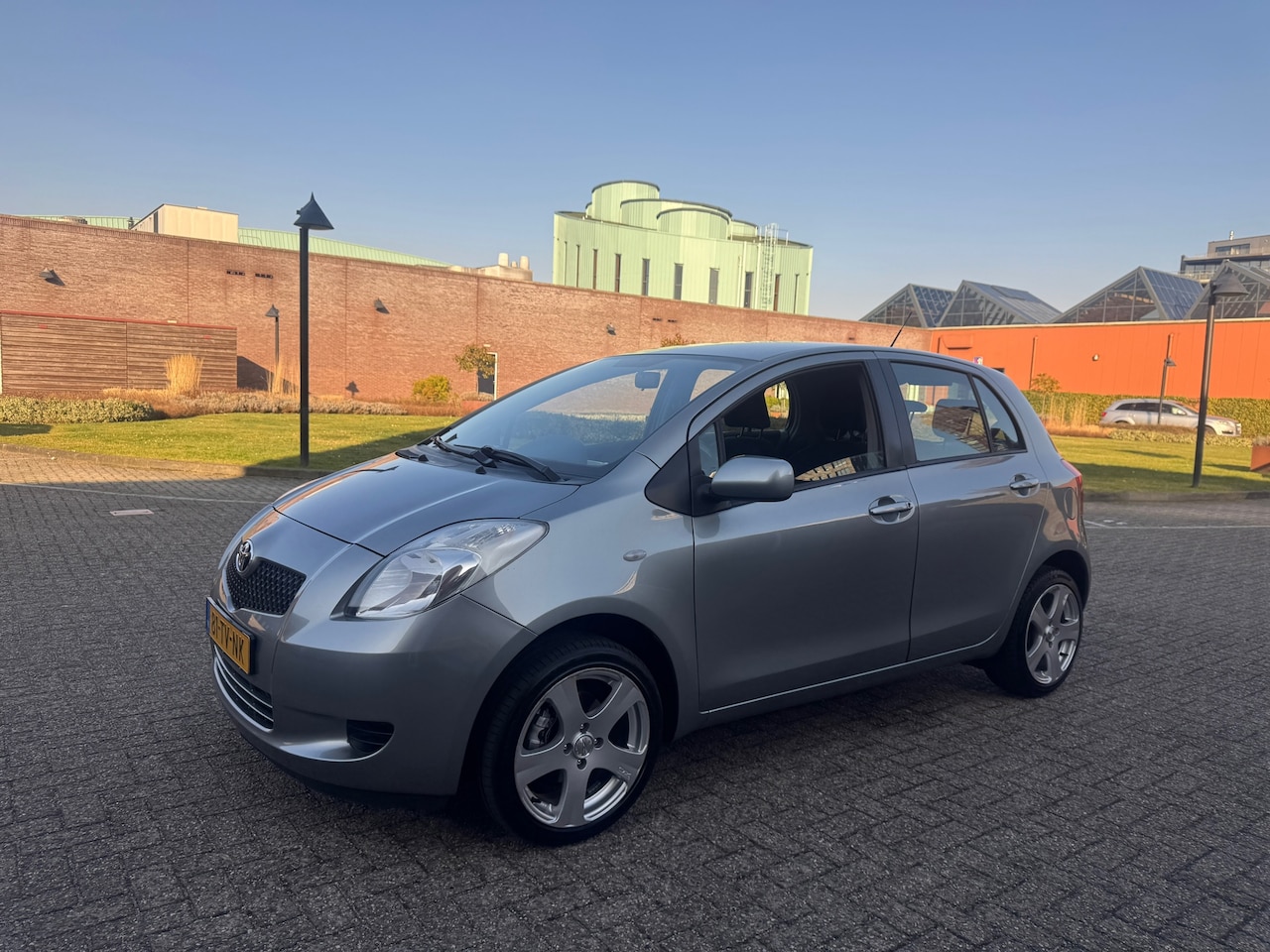 Toyota Yaris - 1.0 VVTi Sol Goed onderhouden auto! - AutoWereld.nl