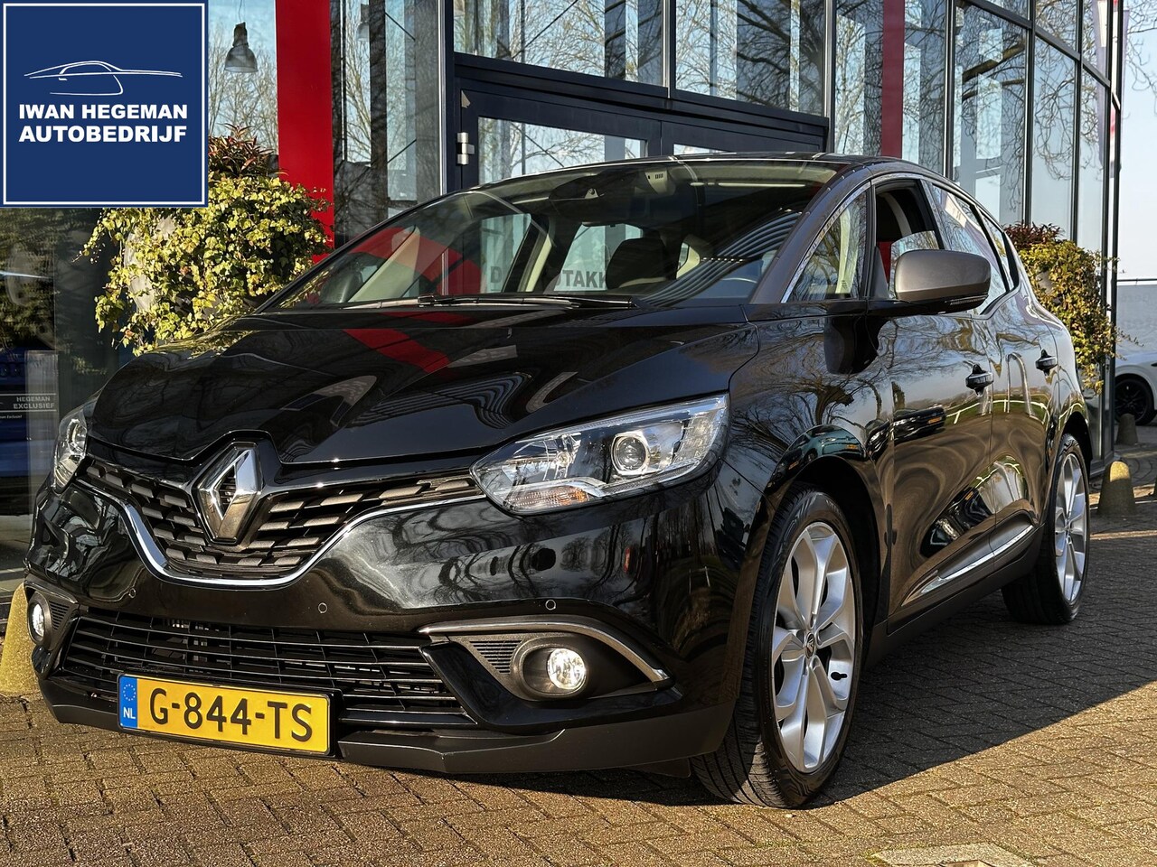 Renault Scénic - 1.3 TCe Limited 140PK | Navi | ECC | PDC | Cruise Control | 20inch - AutoWereld.nl