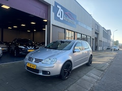 Volkswagen Golf - 1.6 FSI Trendline