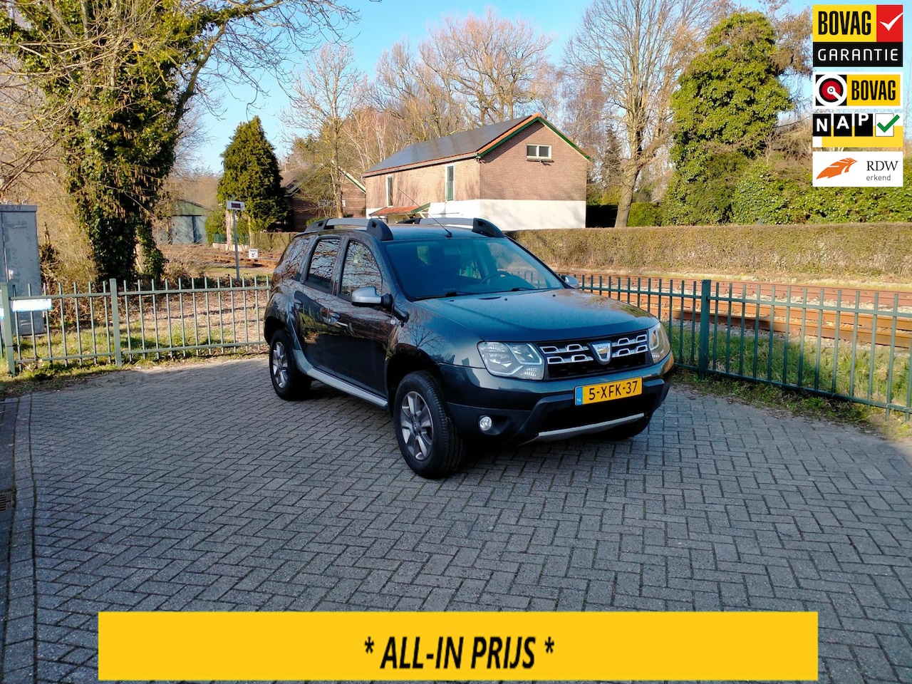 Dacia Duster - 1.2 TCe 4x2 Prestige navi bullbar trekhaak nieuwe ketting RIJKLAAR - AutoWereld.nl