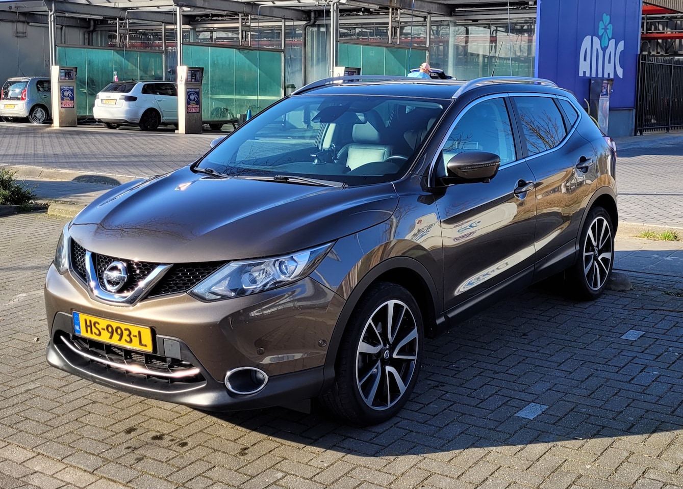 Nissan Qashqai - 1.2 Tekna Dig-t 115 Tekna Clima/Navi/Leder/Panorama - AutoWereld.nl