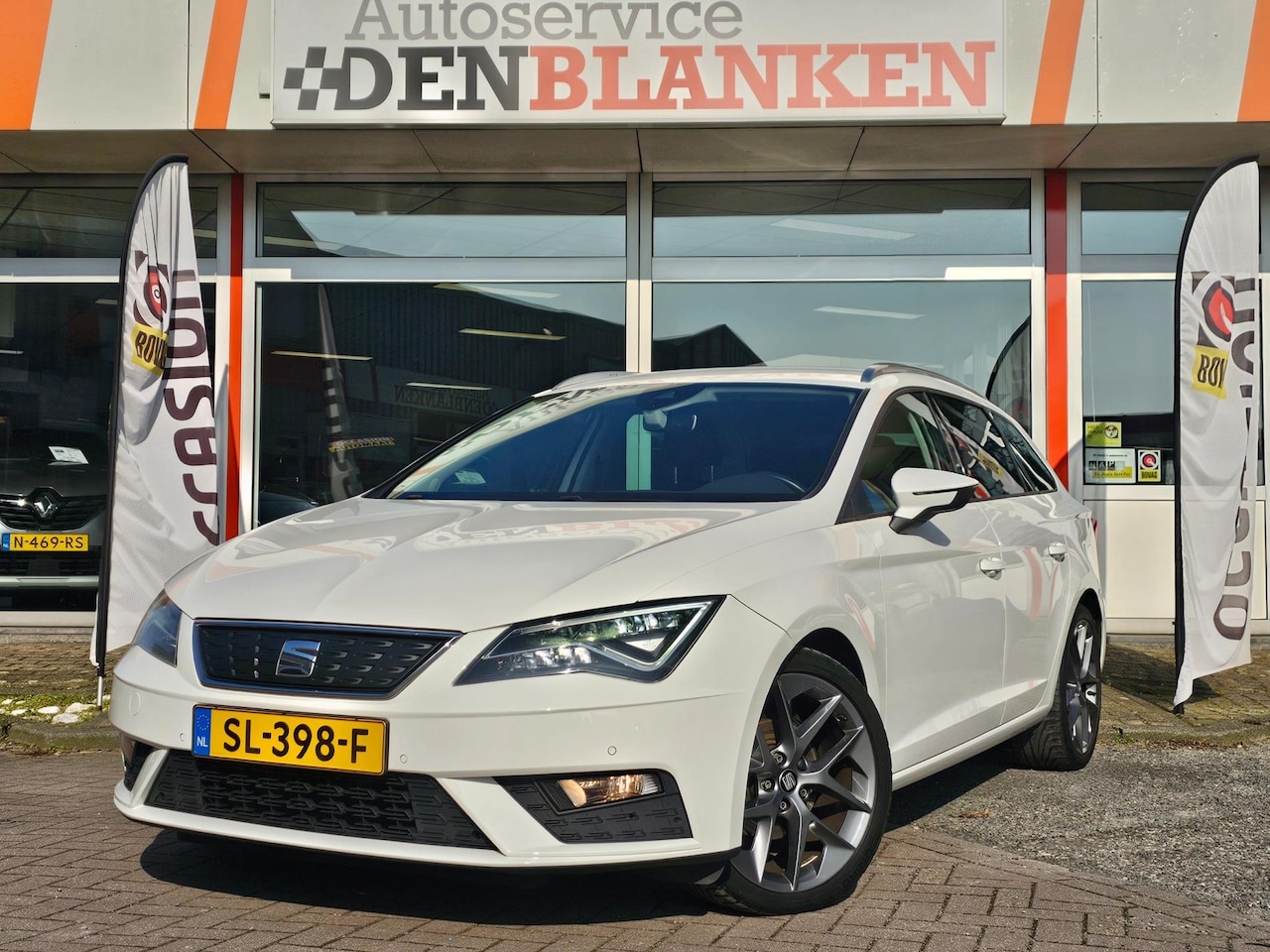 Seat Leon ST - 1.0 EcoTSI Style Bns Intense Automaat BJ.2018 / Navi / Led Koplampen / Clima / Keyless / 1 - AutoWereld.nl