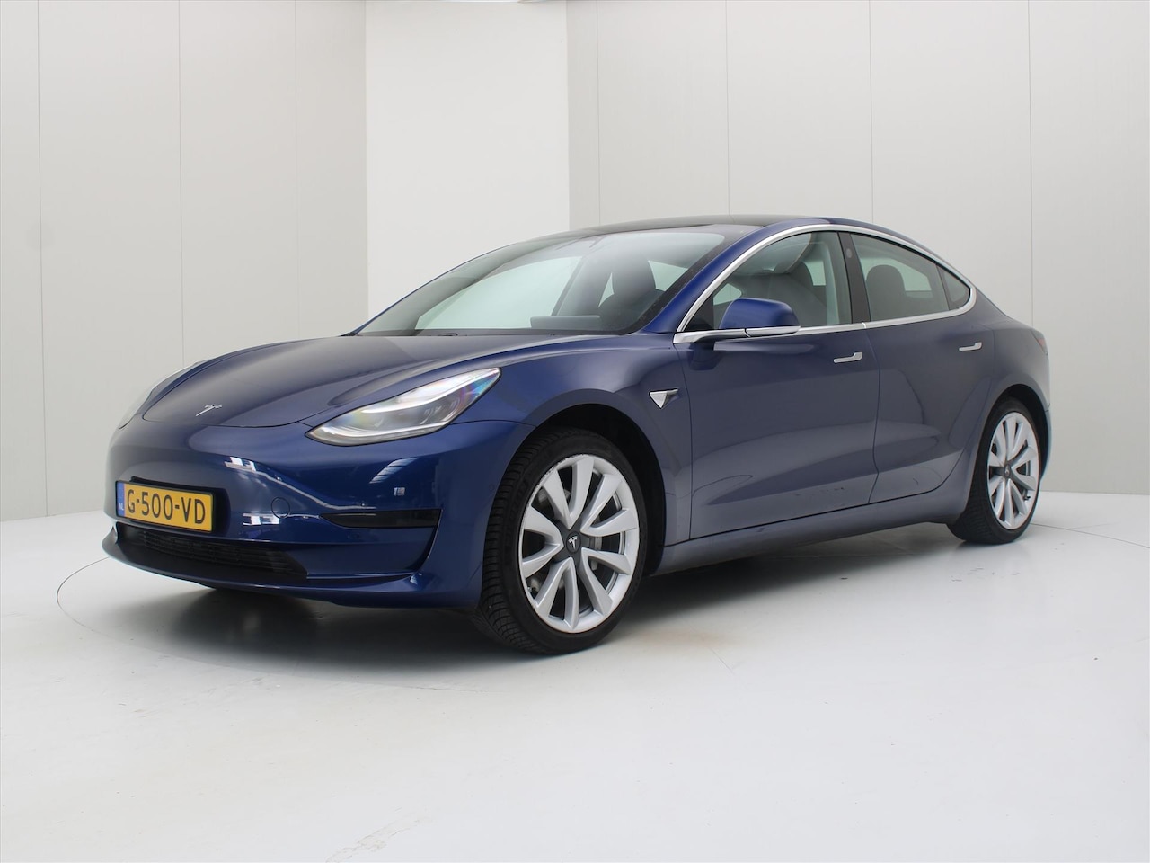 Tesla Model 3 - Standard RWD Plus [ AUTOPILOT+TREKHAAK+19" LMV+60 kWh+PREMIUM AUDIO ] - AutoWereld.nl