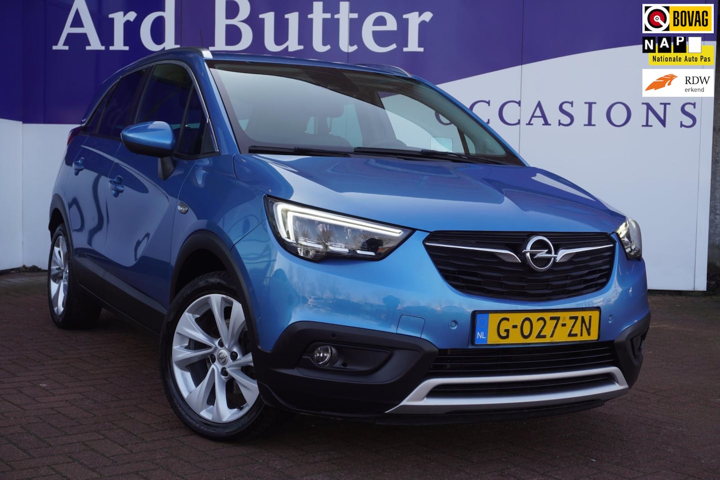 Opel Crossland X - 1.2 Turbo Ultimate-Sport+Volleder+navigatie+camera+pano-dak+17"lmv = SUPER !! - AutoWereld.nl