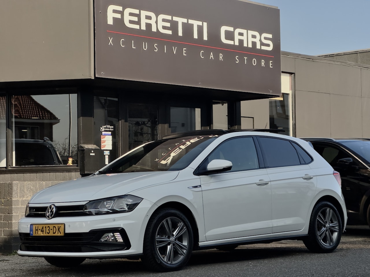 Volkswagen Polo - 1.5 TSI AUT7 3X R-LINE HIGHLINE 80D.KM!! PANODAK NAVI PARK-ASSIST APPLE-CARPLAY LED LMV PD - AutoWereld.nl