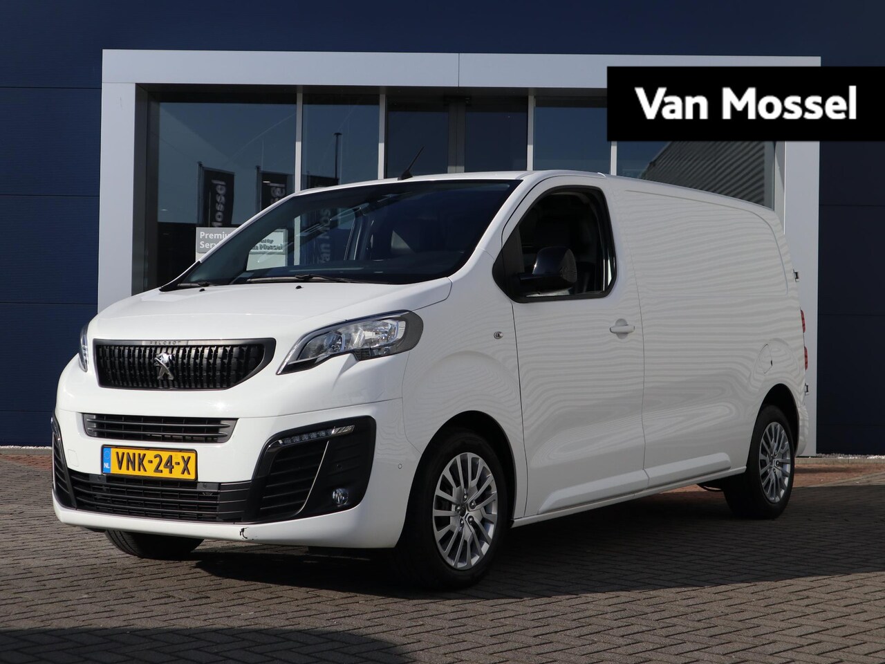 Peugeot Expert - 2.0 BlueHDI 145 Standard Premium | Navigatie | Camera | Passagiersbank - AutoWereld.nl