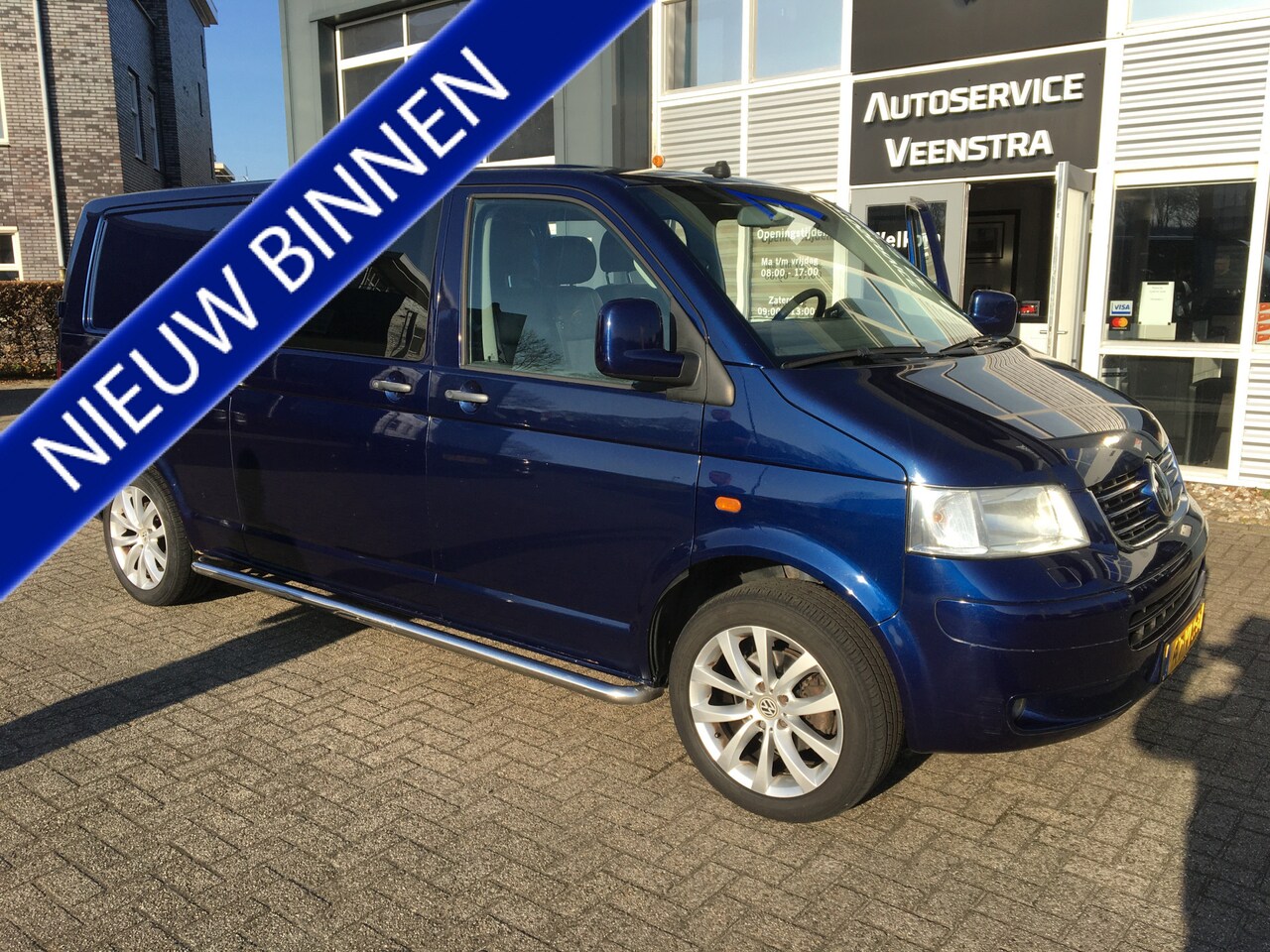 Volkswagen Transporter - 2.5 TDI. Automaat Comfortline DC. 6 Pers. Met dubbele schuifdeur - AutoWereld.nl