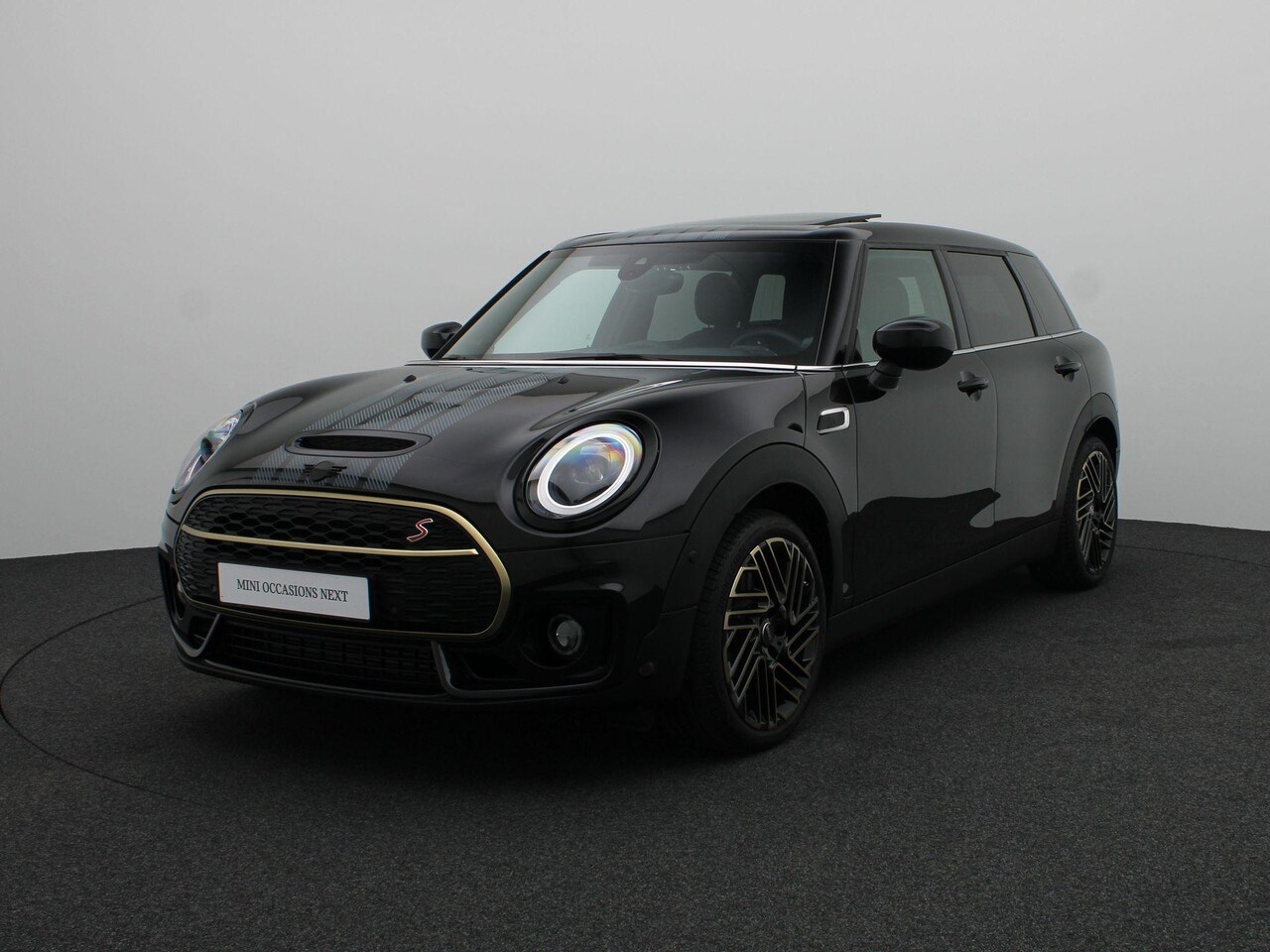 MINI Clubman - Cooper S Untold Edition + Premium Plus Pakket + Glazen panoramadak + Park Assistant + Harm - AutoWereld.nl