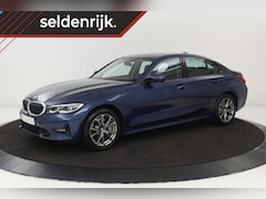 BMW 3-serie - 330e Sport Line | Stoelverwarming | Camera | Carplay | Sfeerverlichting | Sportstoelen | P