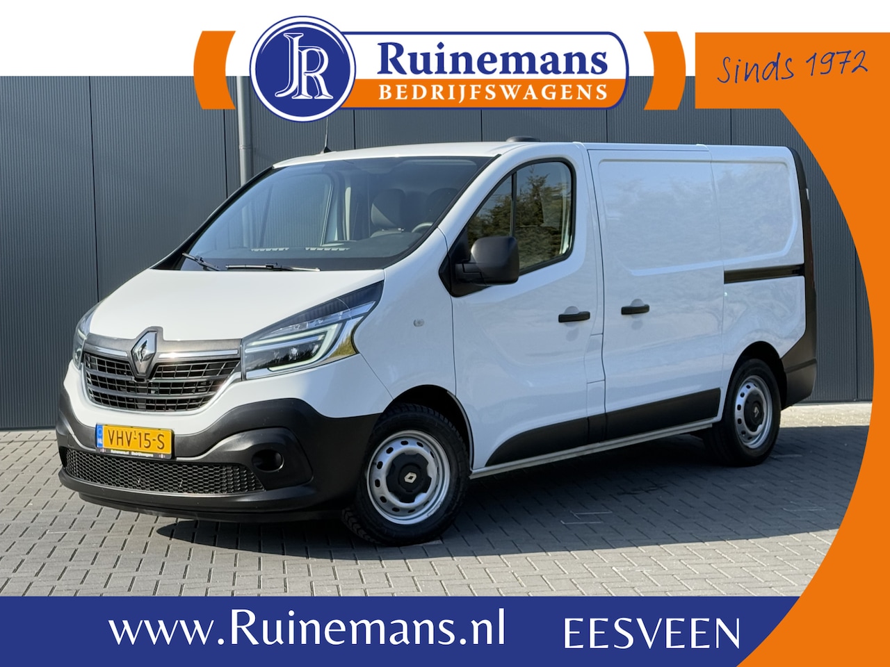 Renault Trafic - 2.0 dCi 120 PK / L1H1 / 1e EIG. / 2x SCHUIFDEUR / TREKHAAK / AIRCO / CRUISE / 3-ZITS - AutoWereld.nl