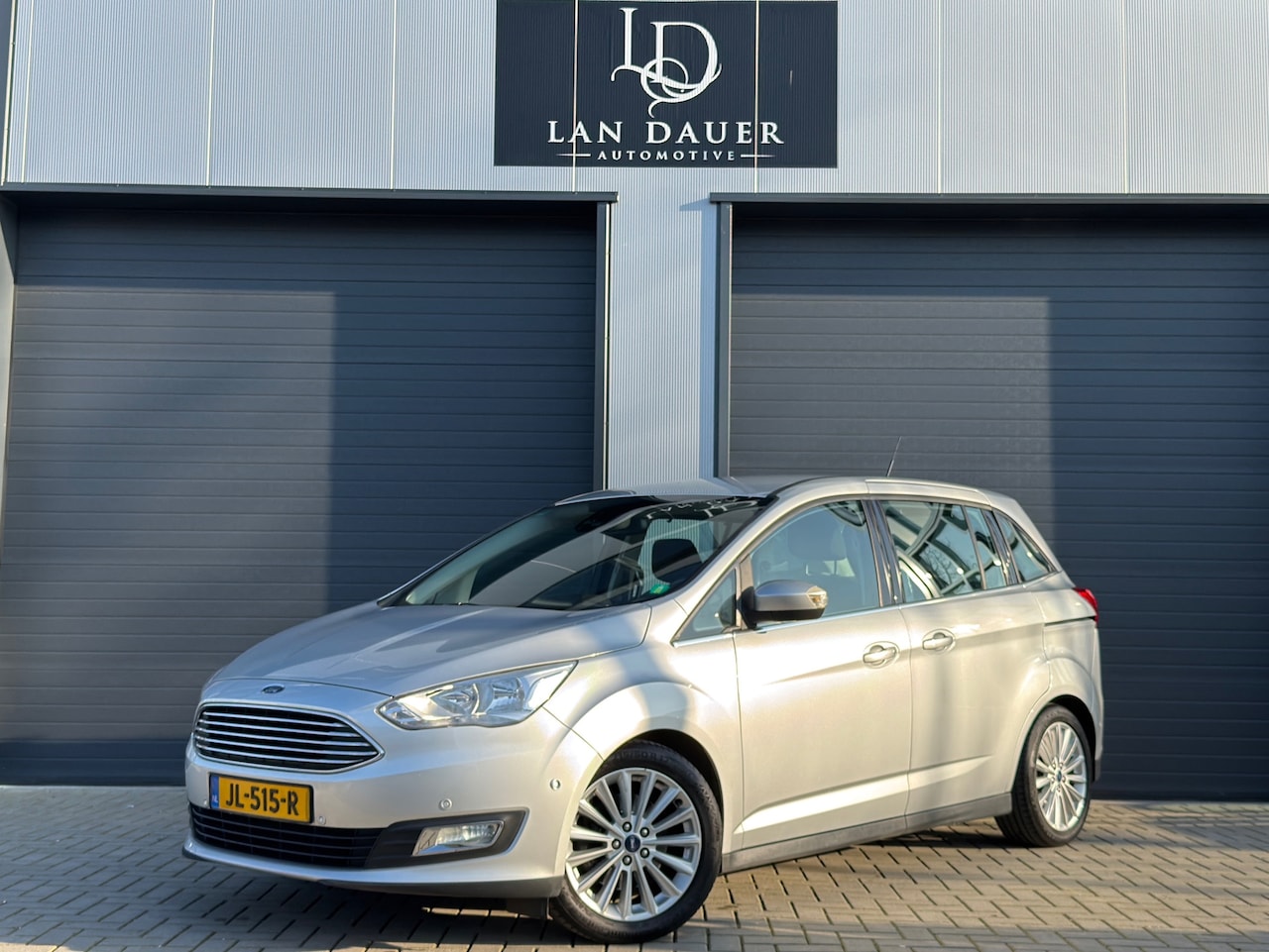 Ford Grand C-Max - 1.5 Titanium / Automaat / Stoelverwarming - AutoWereld.nl