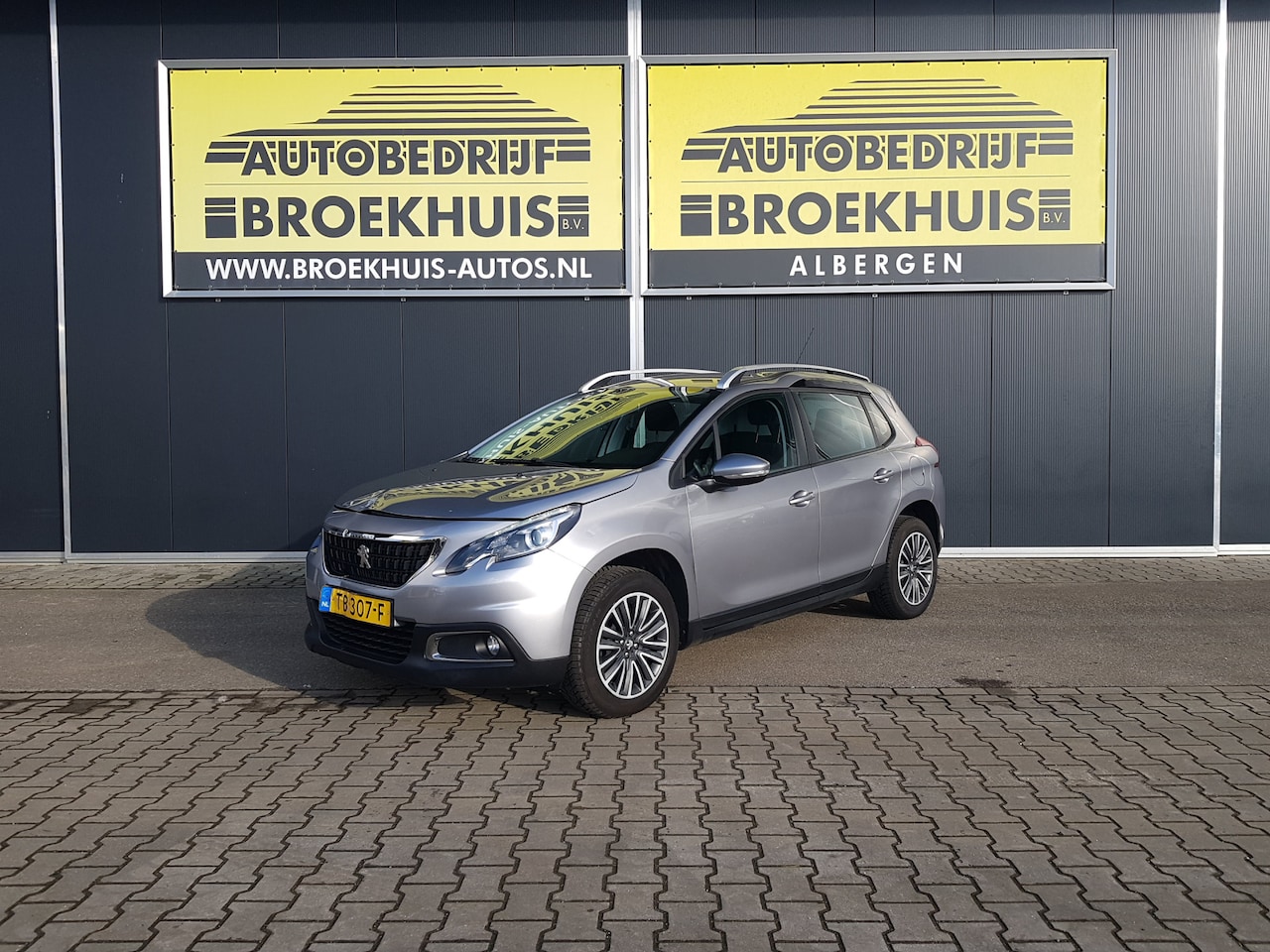 Peugeot 2008 - 1.2 PureTech Blue Lion 1.2 PureTech Blue Lion - AutoWereld.nl