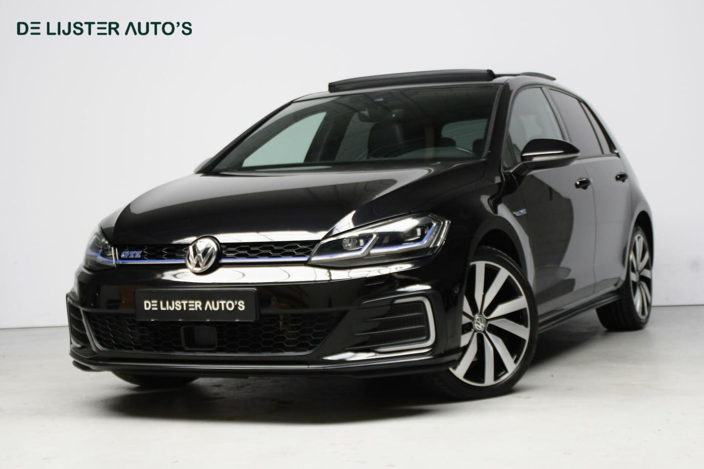 Volkswagen Golf - 7.5 - 1.4 TSI GTE |PANORAMADAK, VIRTUAL, CARPLAY, ACC, LEDER + VERWARMD, CAMERA, LED, PDC| - AutoWereld.nl