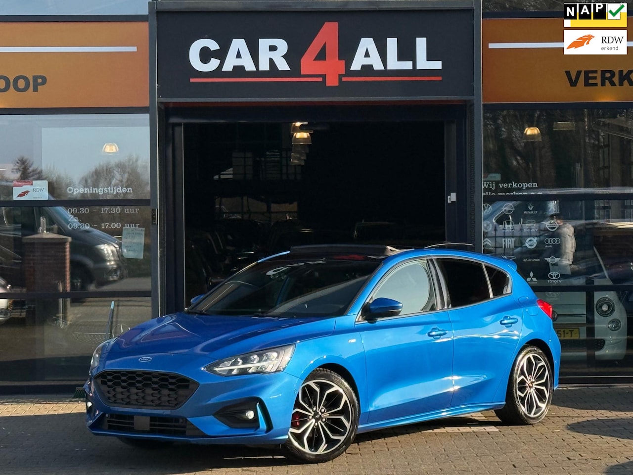 Ford Focus - 1.0 EcoBoost ST Line Business PANO/STLVRM/CAMERA/APK 04-03-2027 - AutoWereld.nl