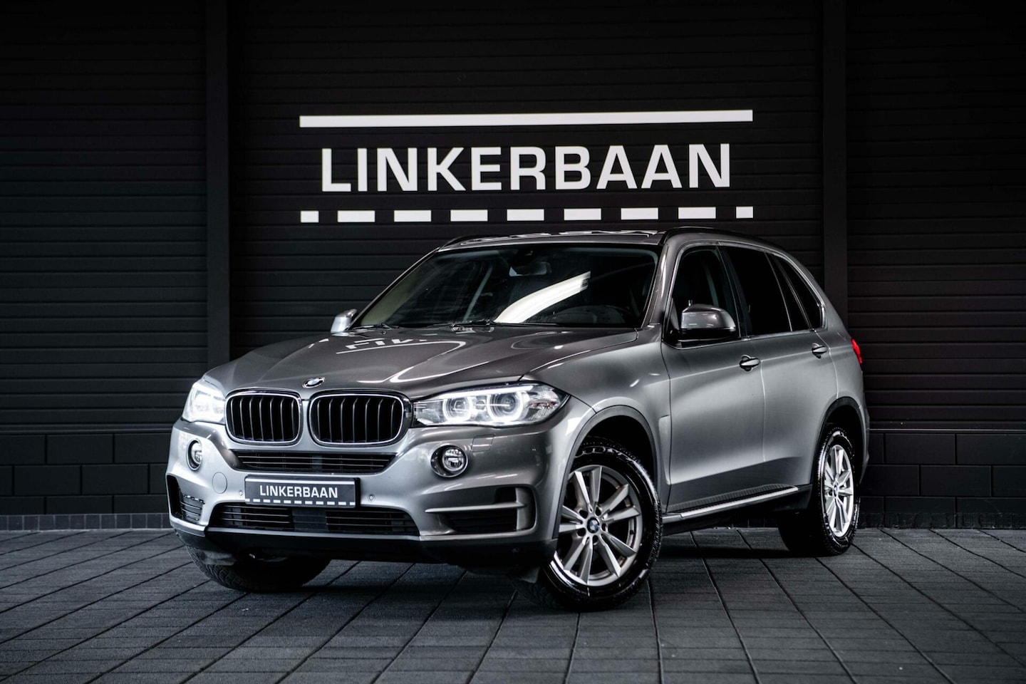 BMW X5 - xDrive30d | Export | High Executive | Leder | LED | ACC | Softclose | Trekhaak | - AutoWereld.nl