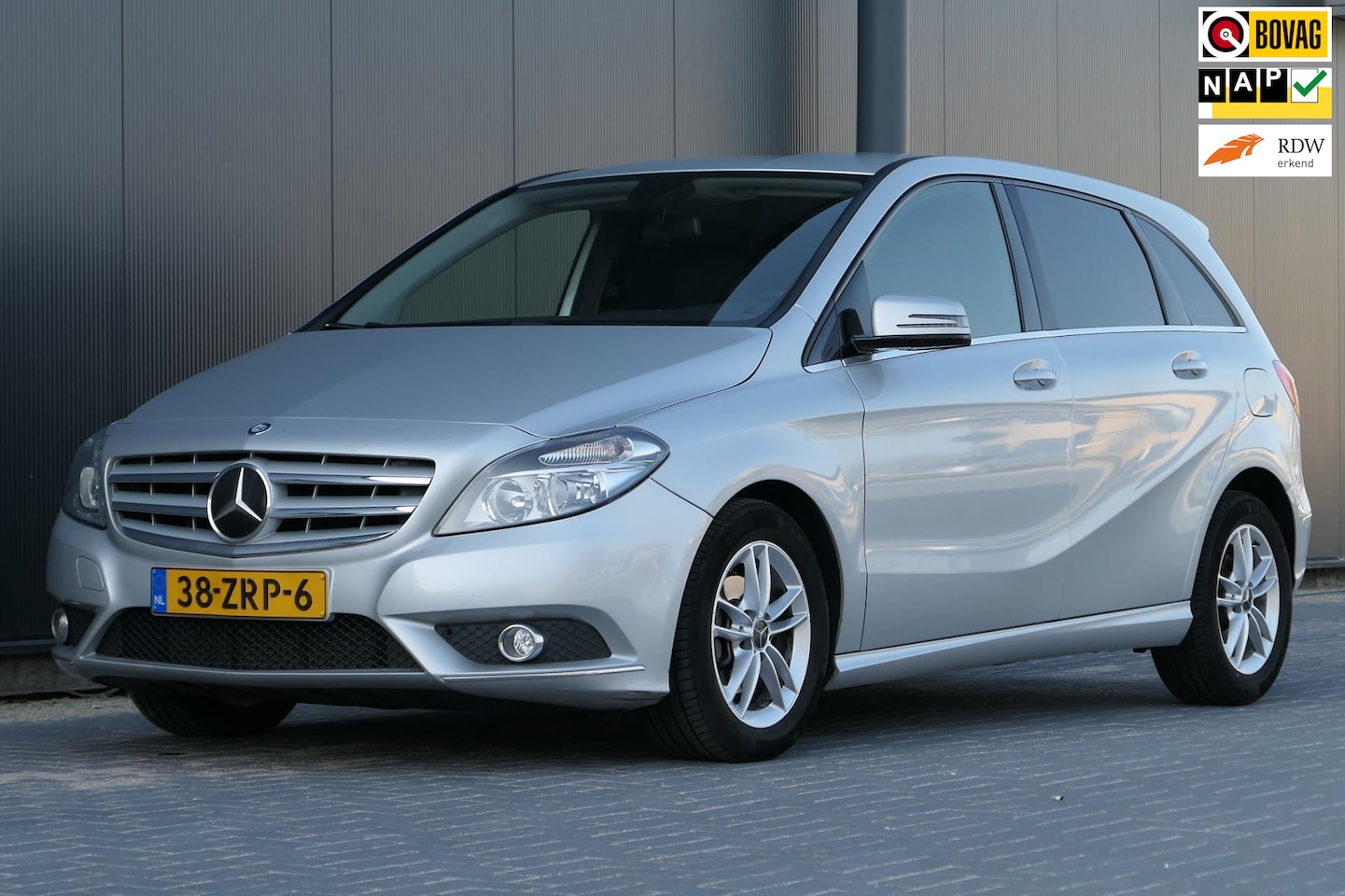 Mercedes-Benz B-klasse - 180 NAP Leder Navi Stoelverwarming Cruise - AutoWereld.nl