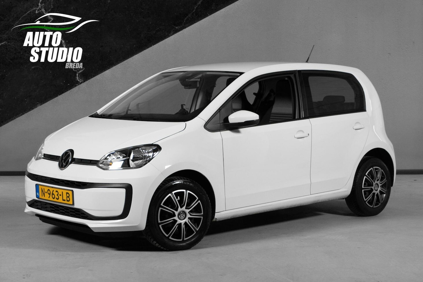 Volkswagen Up! - 1.0 | 5drs | NL | Camera | Cruise | Climate | Lane assist - AutoWereld.nl