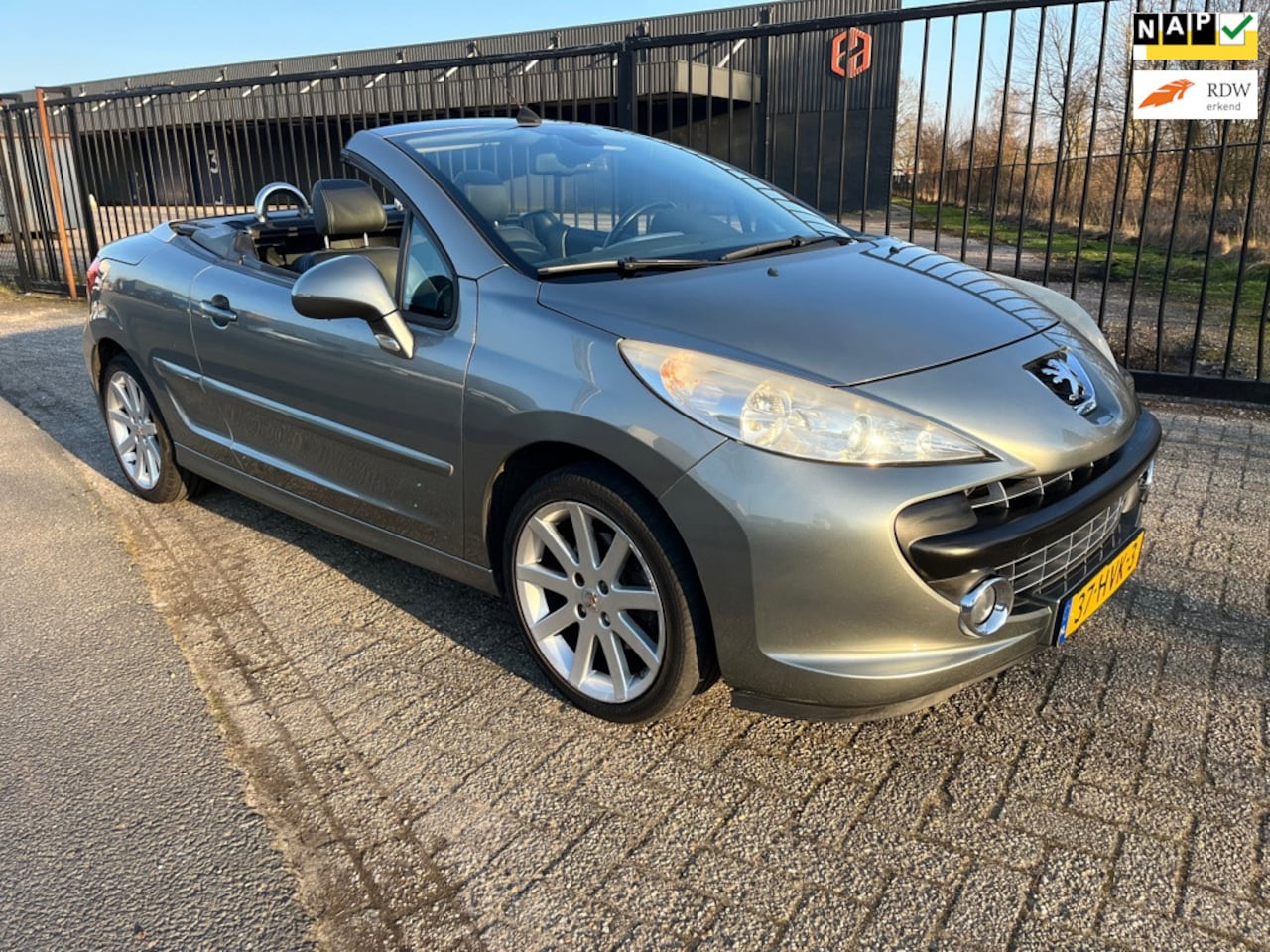 Peugeot 207 CC - 1.6 VTi Roland Garros 1.6 VTi Roland Garros - AutoWereld.nl