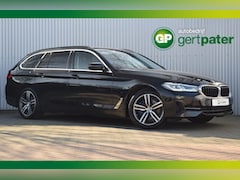 BMW 5-serie Touring - 530e xDrive Sportline LED/Sensatec/Sportstoel/Camera/Tre