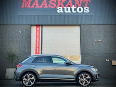 Volkswagen T-Roc - 2.0 TSI / 4Motion / R-line / Adaptive cruise / Keyless / Stoelverwarming / Only 16446km /