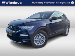 Volkswagen T-Roc - 1.0 TSI Style Parkeersensoren / Bluetooth / El. Achterklep / Airco / Cruise control