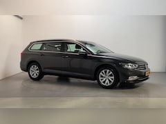 Volkswagen Passat Variant - 1.5 TSI 150pk DSG Comfort Business Navigatie Parkeersensoren DAB+ App-Connect