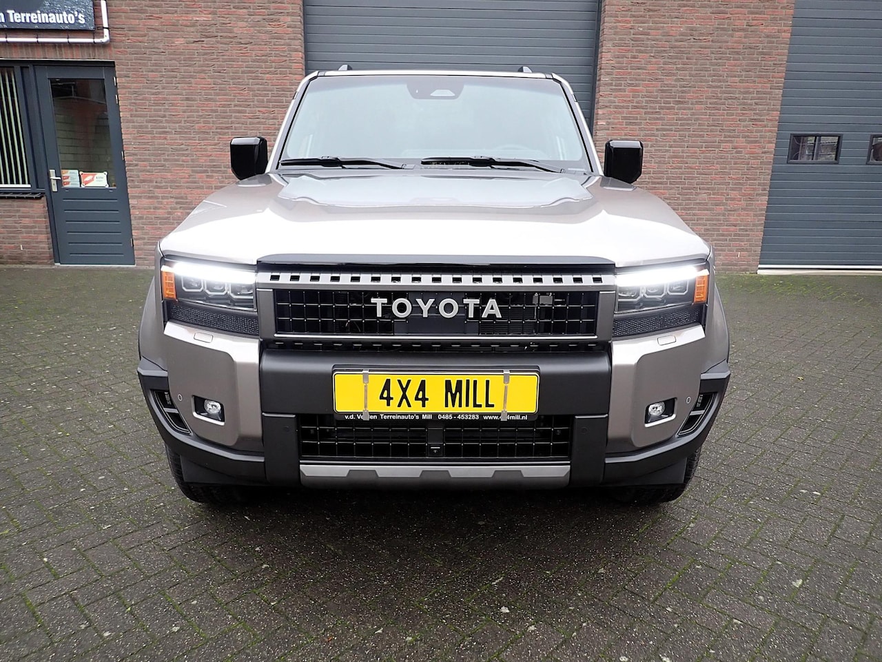 Toyota Land Cruiser - 2.8 D-4D A/T Exe Van - AutoWereld.nl