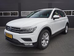 Volkswagen Tiguan - 1.5 TSI ACT Comfortline Business Aut/Airco/Camera/Trekhaak/CC/Navi