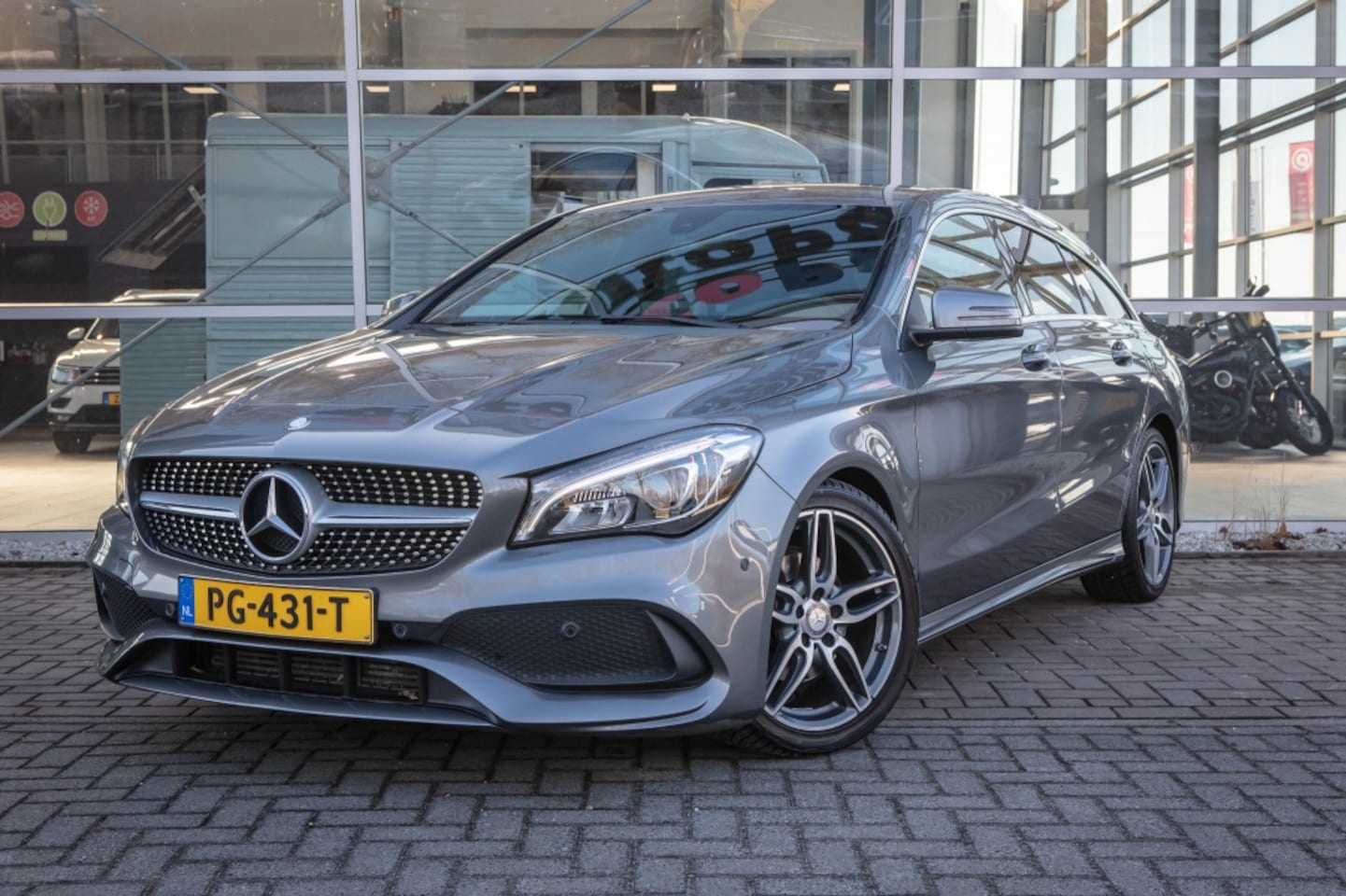 Mercedes-Benz CLA-klasse Shooting Brake - 180 Bus. Sol. AMG - AutoWereld.nl